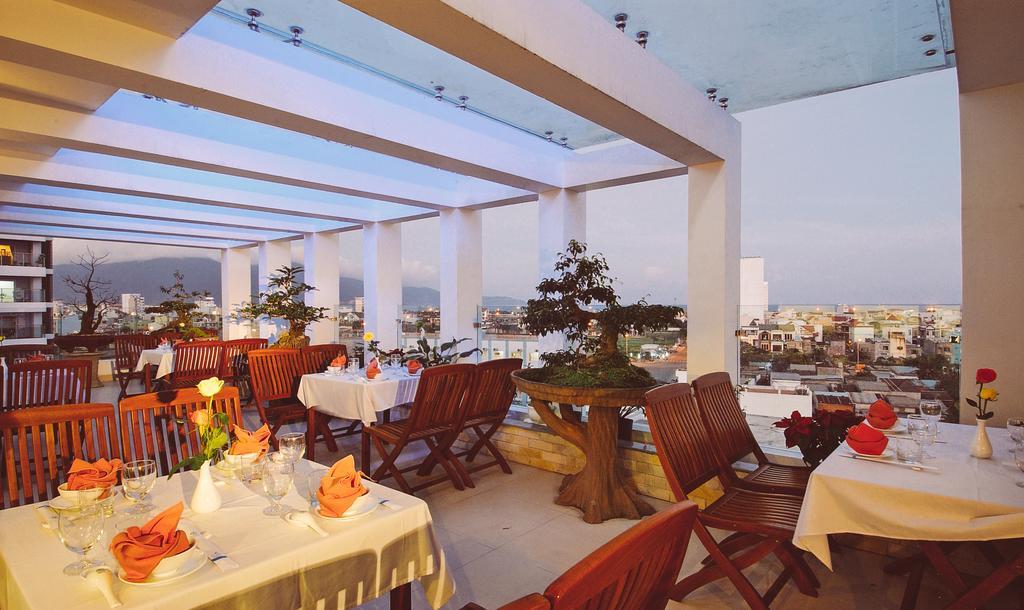 Blue Beach Hotel Da Nang Buitenkant foto